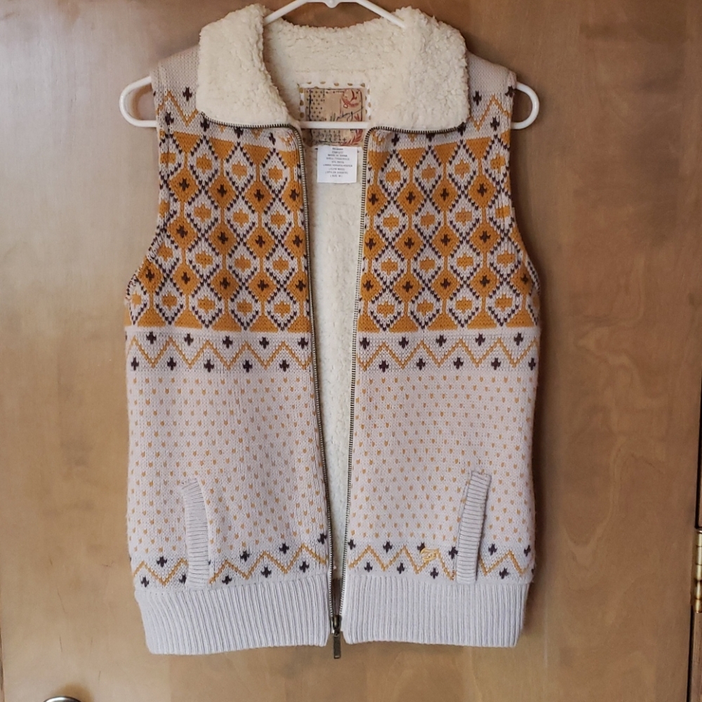 Billabong sweater vest